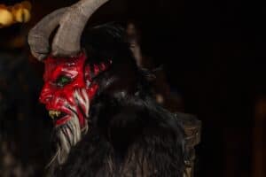 Průvody čertů (Krampuslauf) v Rakousku 2026 |Kam vyrazit?